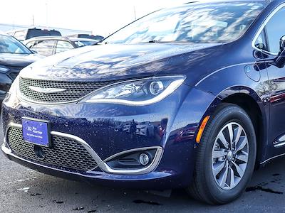 Used 2020 Chrysler Pacifica - photo 2