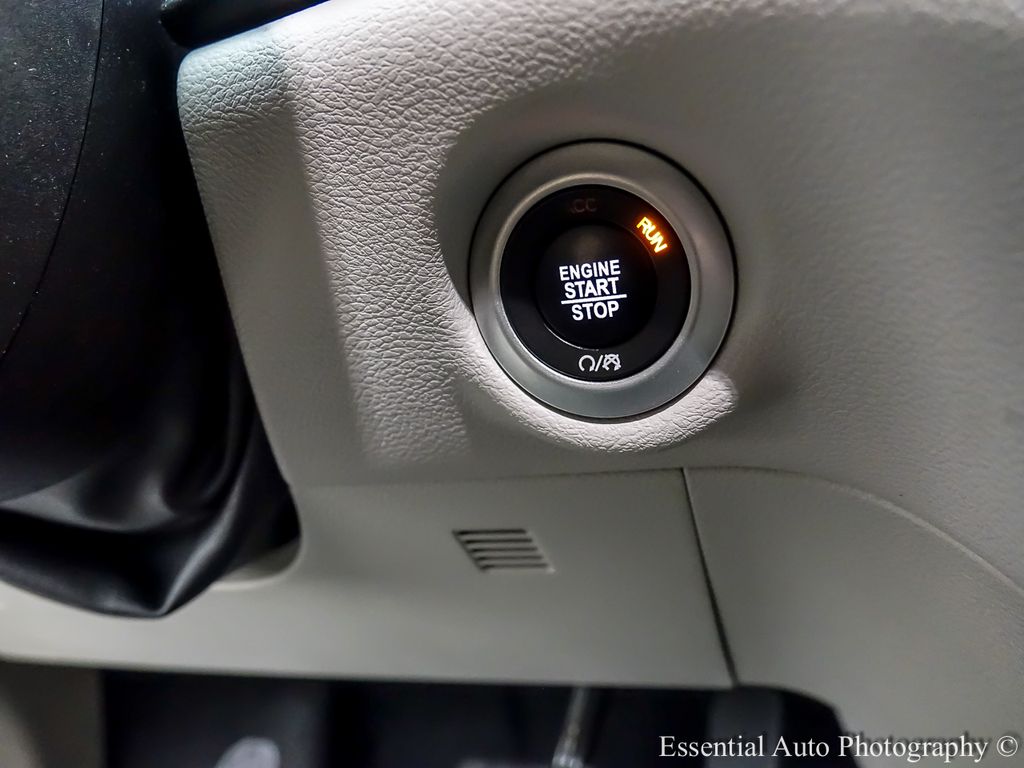Used 2018 Chrysler Pacifica - photo 17
