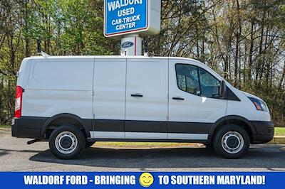 Used 2021 Ford Transit 250 - photo 2