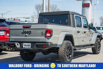 Used 2022 Jeep Gladiator - photo 1