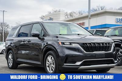 Used 2023 Kia Carnival - photo 1