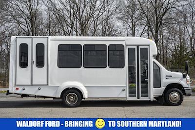 Used 2015 Ford E-350 - photo 1