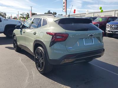 2025 Chevrolet Trax FWD SUV for sale #S2948A - photo 2