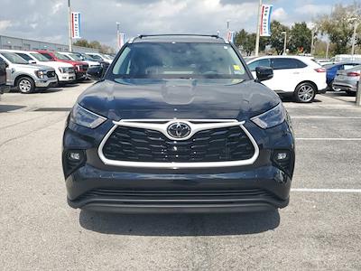 Used 2025 Toyota Highlander - photo 1