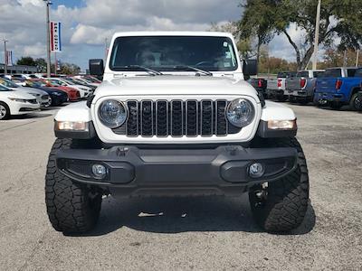 Used 2025 Jeep Gladiator - photo 1