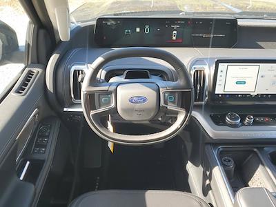 New 2025 Ford Expedition - photo 1