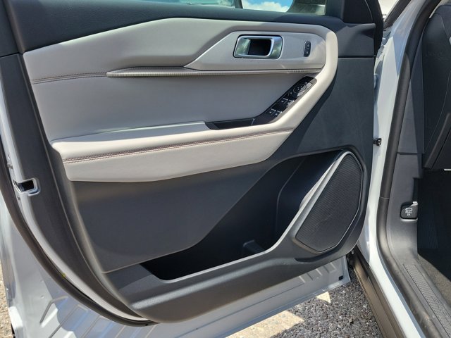 New 2026 Ford Explorer - photo 18