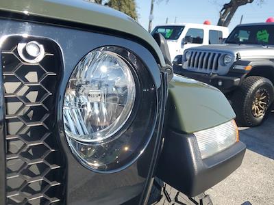 Used 2022 Jeep Gladiator - photo 1