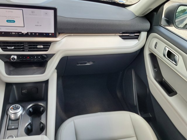 New 2026 Ford Explorer - photo 17