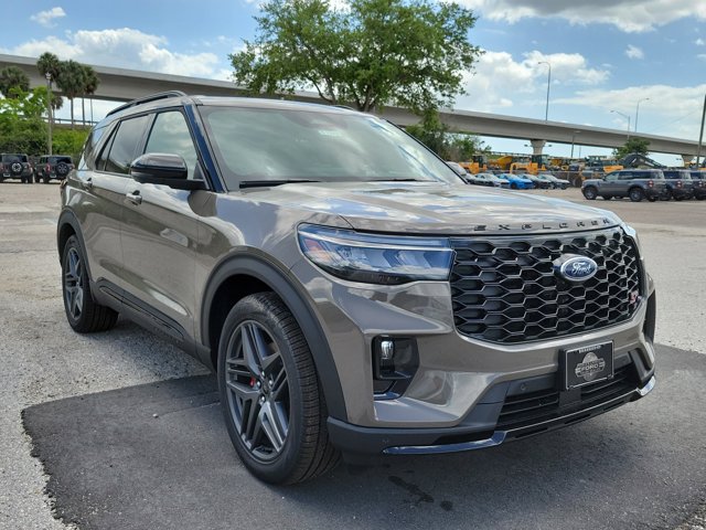New 2026 Ford Explorer - photo 2