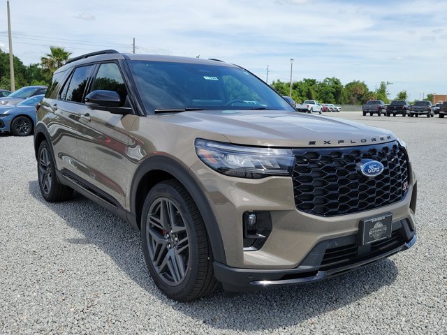 New 2026 Ford Explorer - photo 2