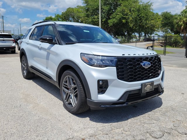 New 2026 Ford Explorer - photo 2
