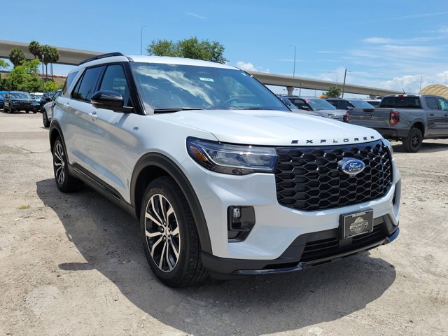 New 2026 Ford Explorer - photo 2