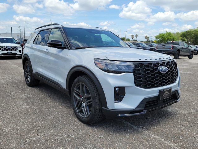 New 2026 Ford Explorer - photo 2
