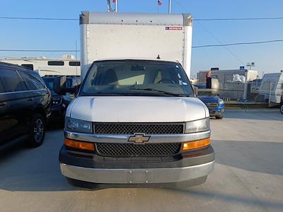 Used 2022 Chevrolet Express 4500 - photo 1