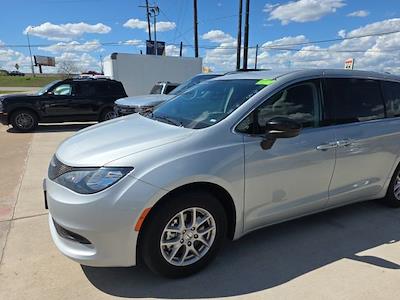 Used 2024 Chrysler Voyager - photo 1