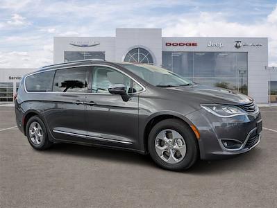 2018 Chrysler Pacifica FWD Minivan for sale #JR358829 - photo 1