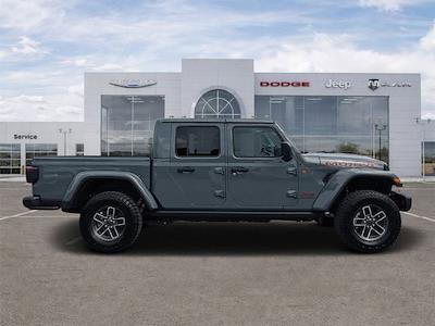 Used 2024 Jeep Gladiator - photo 1