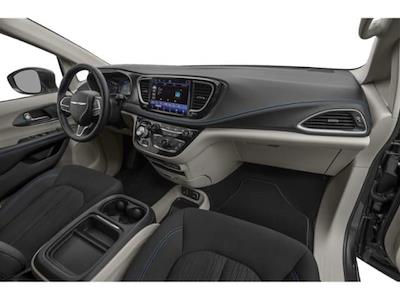 Used 2023 Chrysler Pacifica - photo 1