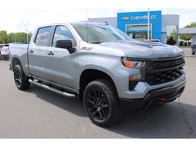 New 2025 Chevrolet Silverado 1500 Custom Crew Cab 4WD Pickup for sale #400578 - photo 1