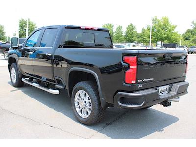 New 2025 Chevrolet Silverado 2500 LT Crew Cab 4WD Pickup for sale #400602 - photo 2