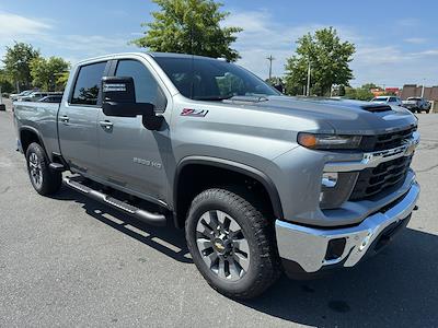 New 2025 Chevrolet Silverado 2500 LT Crew Cab 4WD Pickup for sale #400870 - photo 1