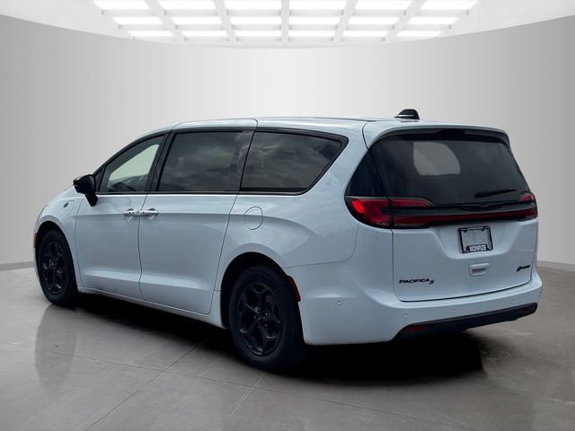 Used 2024 Chrysler Pacifica - photo 7