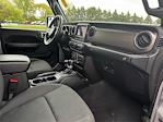 2020 Jeep Gladiator Crew Cab 4x4 Pickup for sale #M132490N - photo 15