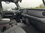 2022 Jeep Gladiator Crew Cab 4x4 Pickup for sale #M139080N - photo 15