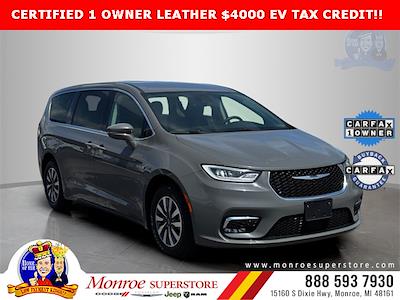 2022 Chrysler Pacifica FWD Minivan for sale #M148047M - photo 1