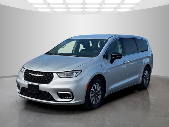 Used 2024 Chrysler Pacifica - photo 5
