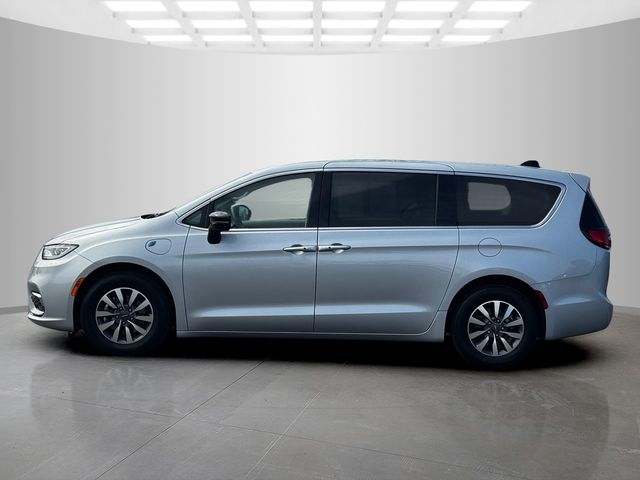 Used 2024 Chrysler Pacifica - photo 6