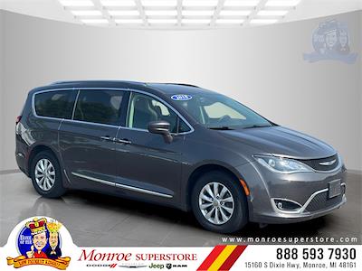 2018 Chrysler Pacifica FWD Minivan for sale #M353248M - photo 1