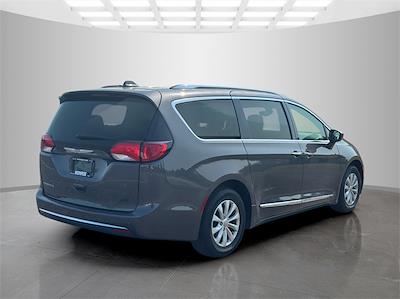 2018 Chrysler Pacifica FWD Minivan for sale #M353248M - photo 2