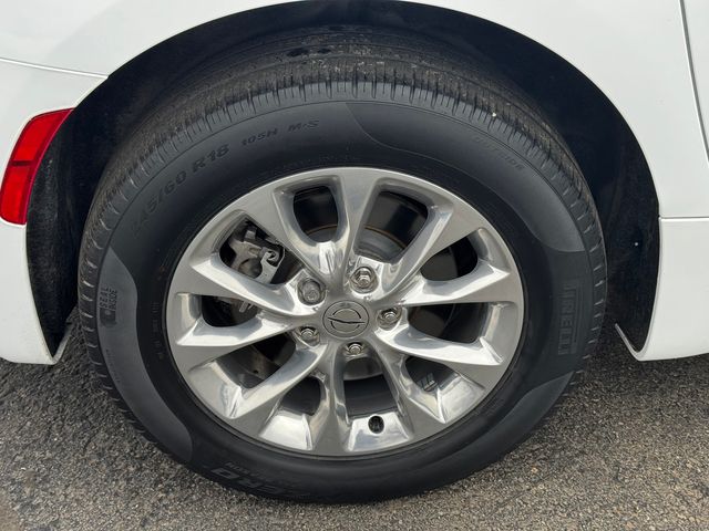 Used 2023 Chrysler Pacifica - photo 15