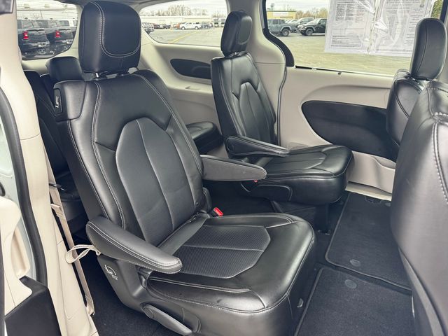 Used 2023 Chrysler Pacifica - photo 18