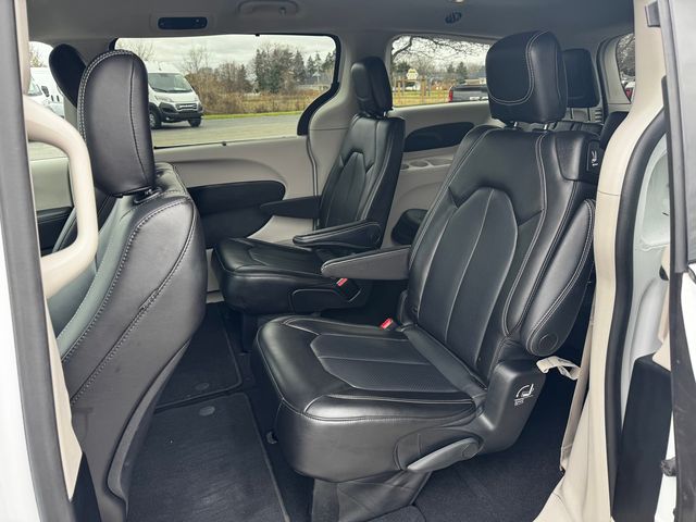 Used 2023 Chrysler Pacifica - photo 22