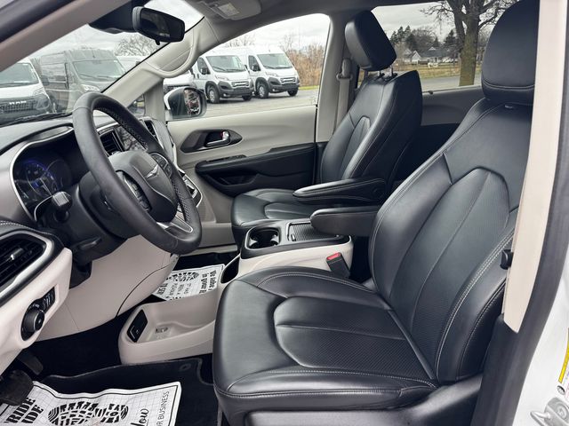 Used 2023 Chrysler Pacifica - photo 25