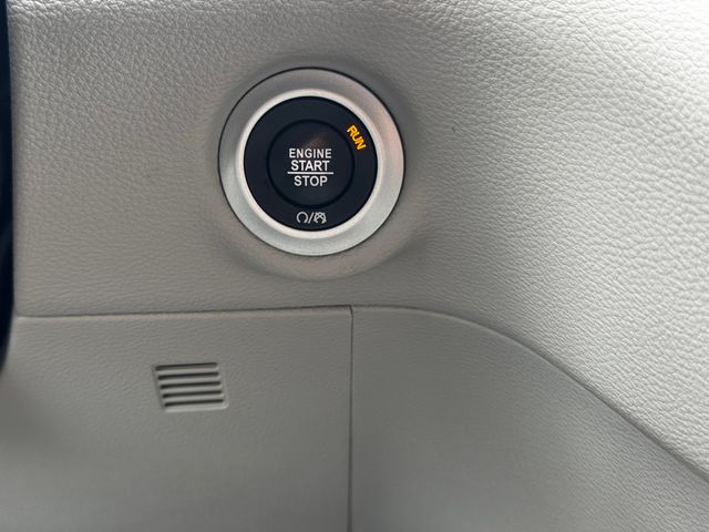 Used 2023 Chrysler Pacifica - photo 39