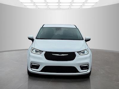 Used 2023 Chrysler Pacifica - photo 1