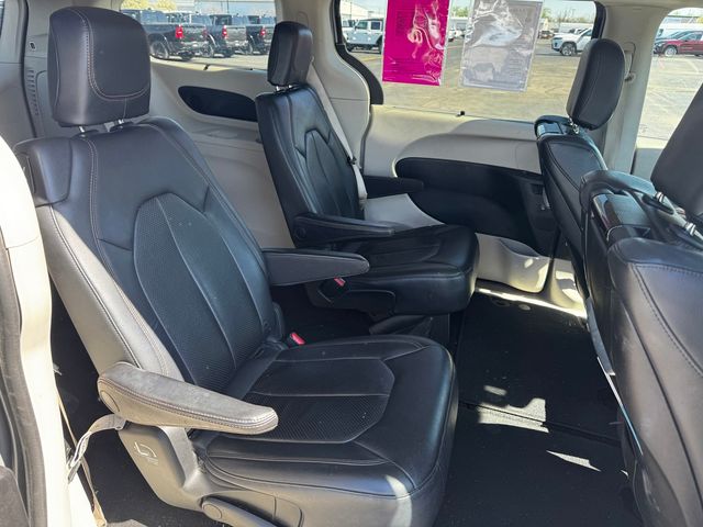 Used 2017 Chrysler Pacifica - photo 16