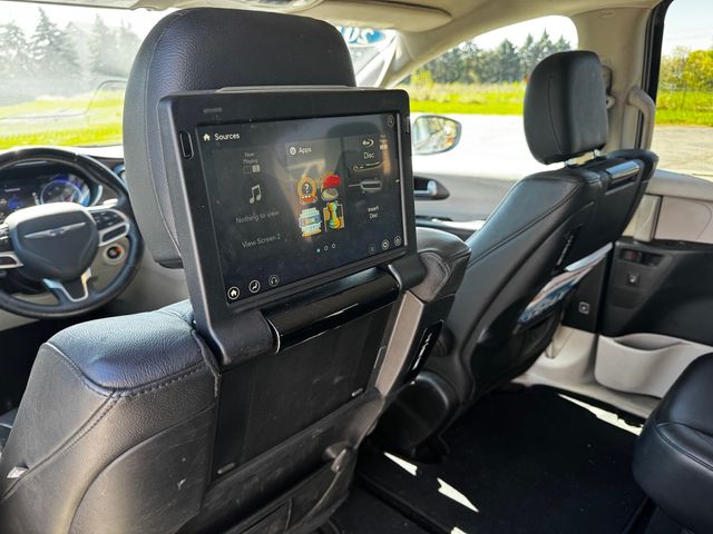 Used 2017 Chrysler Pacifica - photo 22