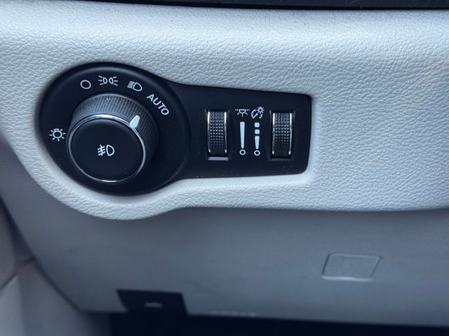 Used 2017 Chrysler Pacifica - photo 26