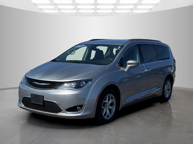 Used 2017 Chrysler Pacifica - photo 1