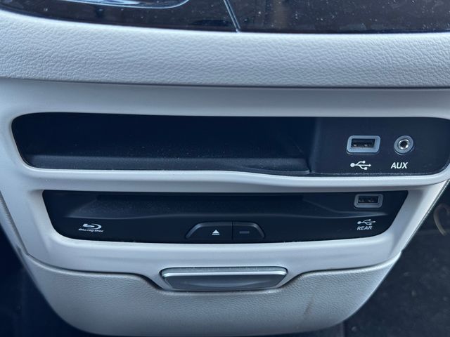 Used 2017 Chrysler Pacifica - photo 39