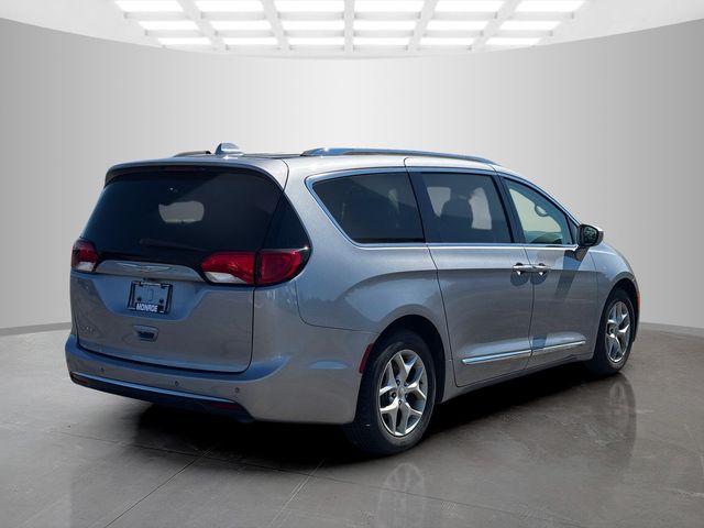 Used 2017 Chrysler Pacifica - photo 7