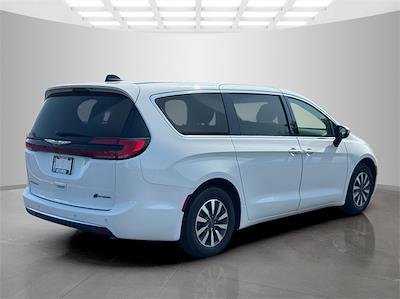 2023 Chrysler Pacifica FWD Minivan for sale #M541150S - photo 2