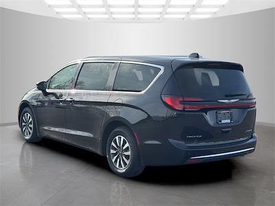 Used 2023 Chrysler Pacifica Touring L FWD Minivan for sale #M541457S - photo 2