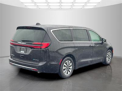 2023 Chrysler Pacifica FWD Minivan for sale #M541580M - photo 2
