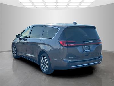 2023 Chrysler Pacifica FWD Minivan for sale #M588488M - photo 2